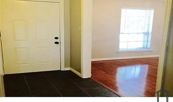 4 bed, 1856 sqft, $3,150 — Photo 4