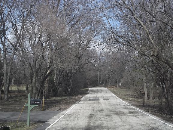 5th image of 211 N Haman Rd
