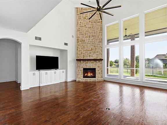 5th image of 3313 Lochside