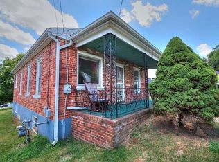 541 Hull St, Staunton, VA 24401