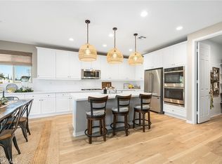 21136 Saratoga Dr, Wildomar, CA 92595