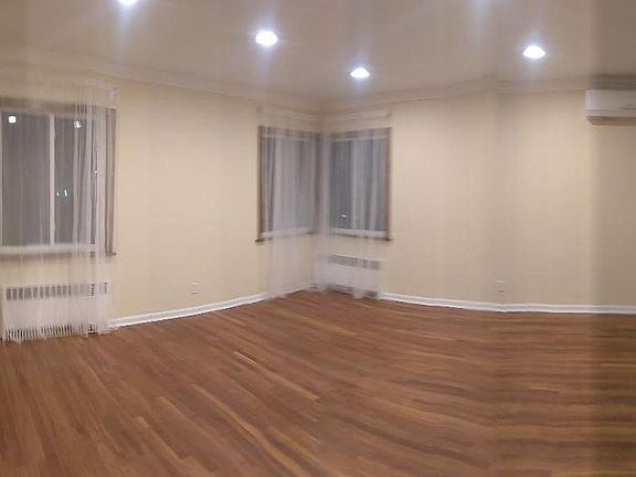 2nd image of 198 Amherst St #1B