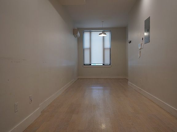 3rd image of 781 Hart St #1LL