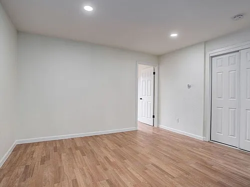 Floor plan 206