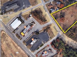 607 Monroe St, Spring Lake, NC 28390