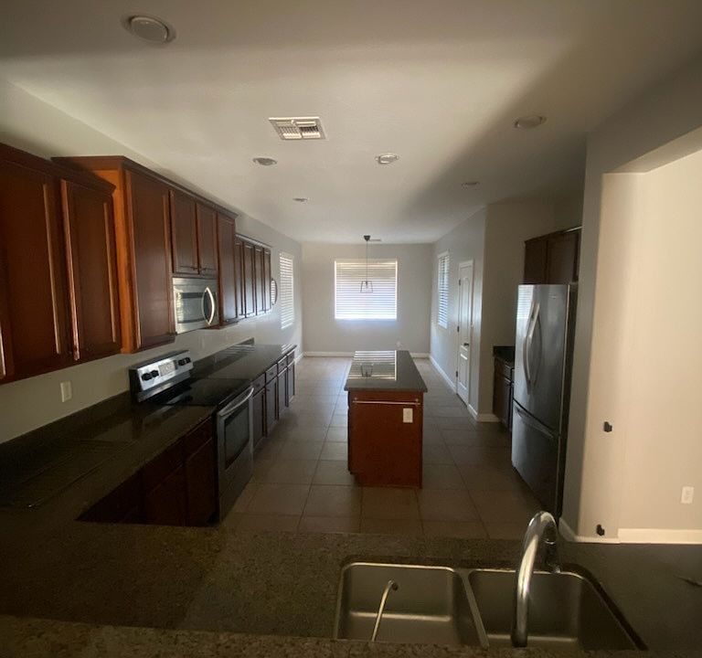 1st image of 755 W Desert Hills Dr