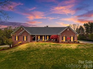 3330 Shamrock Hts, Hudson, NC 28638