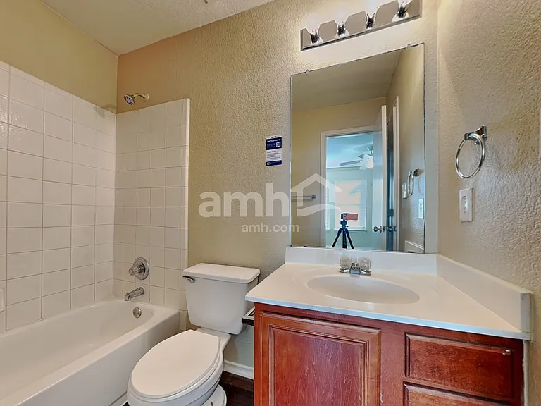 115 Karrie Dr — Photo 12