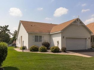 2691 Lake Court Cir, Saint Paul, MN 55112