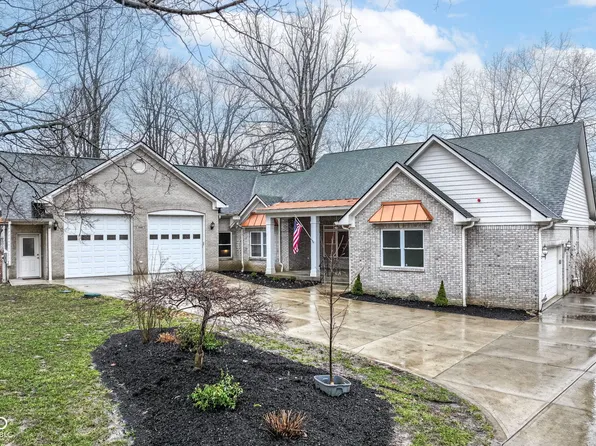 249 E Woodfield Ln, Mooresville, IN 46158