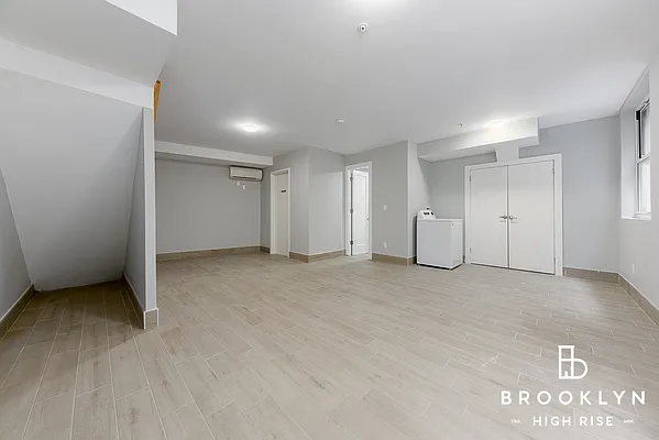 Rented by Brooklyn High Rise LLC | media 8