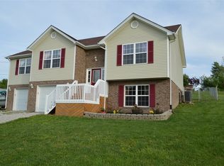 308 Cassies Way, Vine Grove, KY 40175