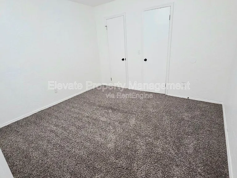 530 Westwood Ct — Photo 16