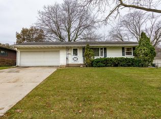 3859 Northwood Dr NE, Cedar Rapids, IA 52402