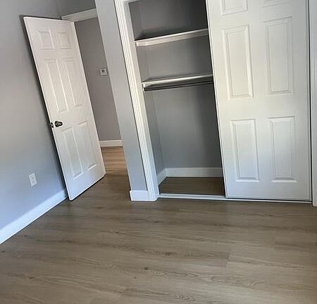 2nd image of 404 N Rock River Dr