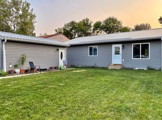 410 3rd Ave, Mapleton, ND 58059
