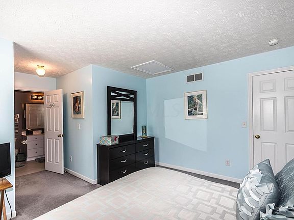 5th image of 6563 Hermitage Dr
