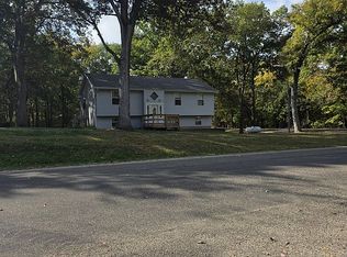 24 Lake Thunderbird Dr, Putnam, IL 61560