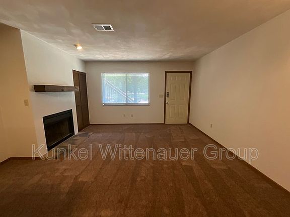 4th image of 52 Pepperwood Ct