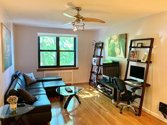 Sold by Real Direct | media 9