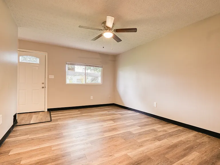 20211027-Living Room