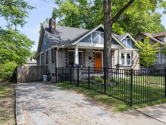 2nd image of 621 Shelby Ave