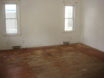 2nd image of 14820 Rosemary St