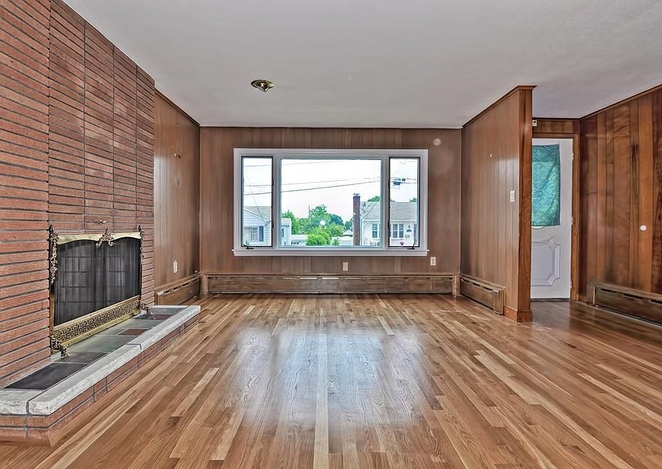 1st image of 116 Keayne St