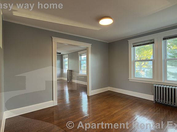 4th image of 62-64 Billings Ave #2