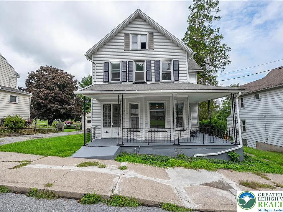 739 Broadway