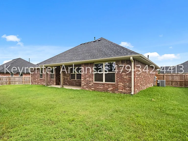 800 E Fallon St — Photo 27