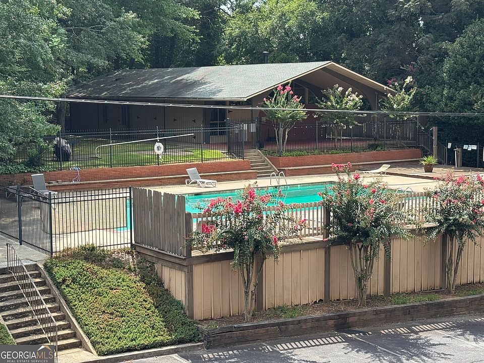 2nd image of 250 Little St APT C303