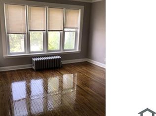 7637 S Colfax Ave APT 3A, Chicago, IL 60649