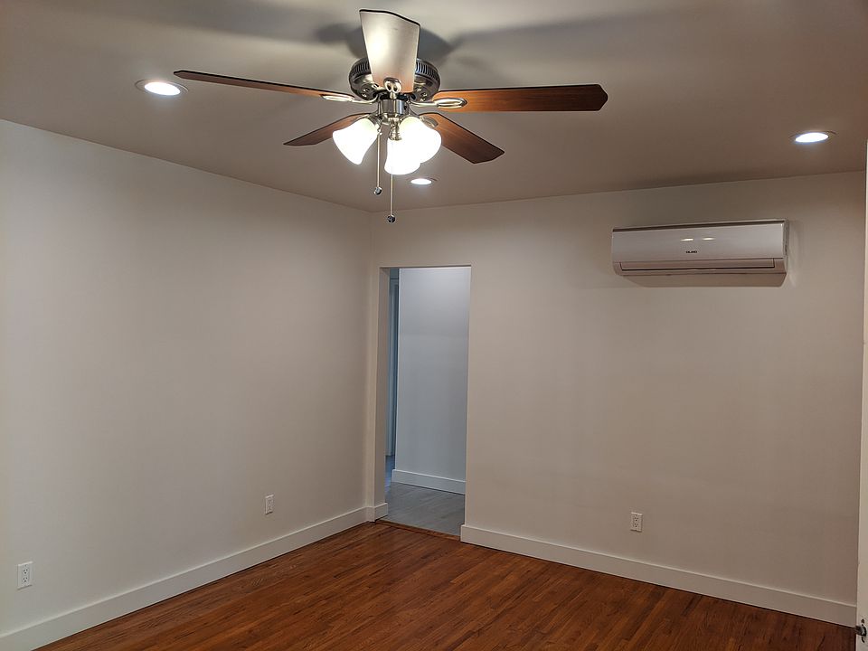 1st image of 18 Palmetto Dr