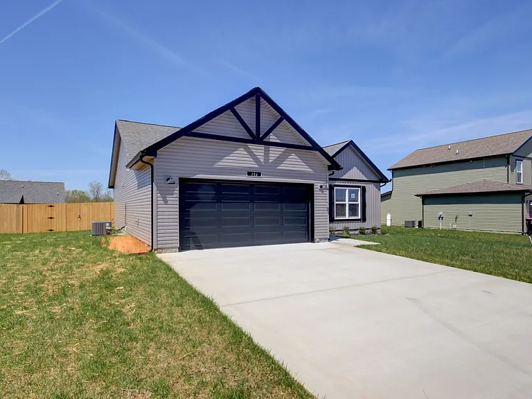 196 Donegal Dr — Photo 41