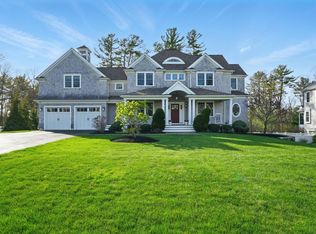 4 Summit Dr, Norwell, MA 02061