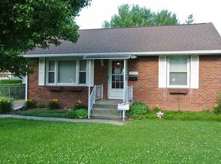 1320 N Wesley St, Grandview, IL 62702