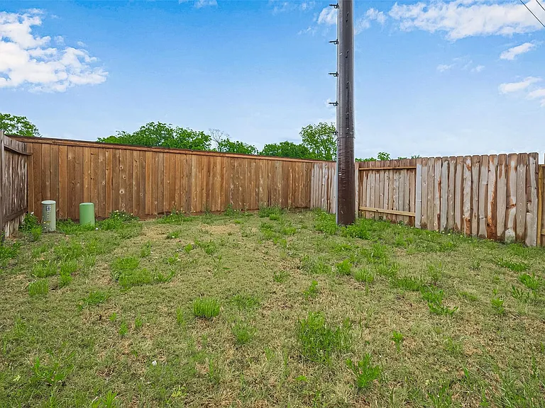 10405 Hadley Park Trl — Photo 34