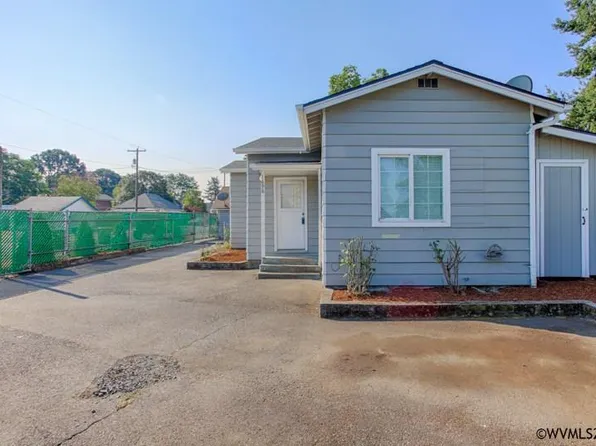 1696 Tripp St SE, Salem, OR 97302