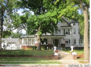 409 S 4th St, Greenville, IL