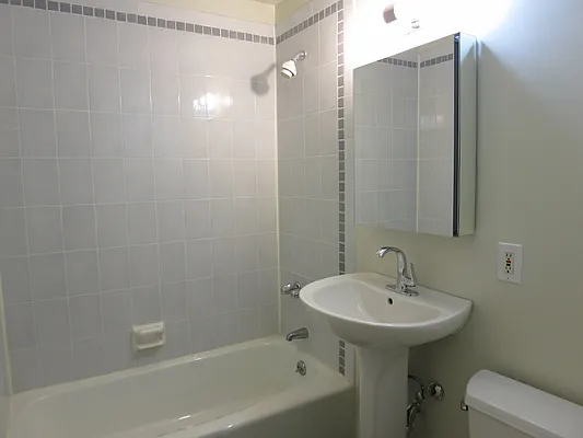 Rented by Brooklyn Heights Real Estate Inc | media 33