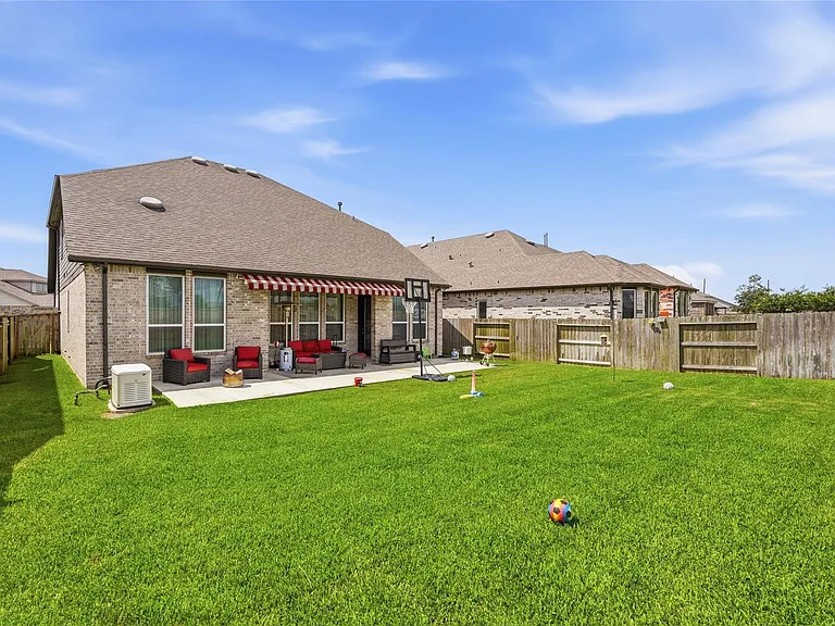 15647 Roscobie Park Dr — Photo 25