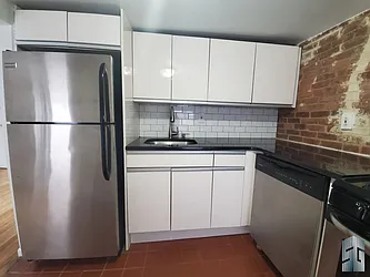 Rented by Skyline Group Real Estate