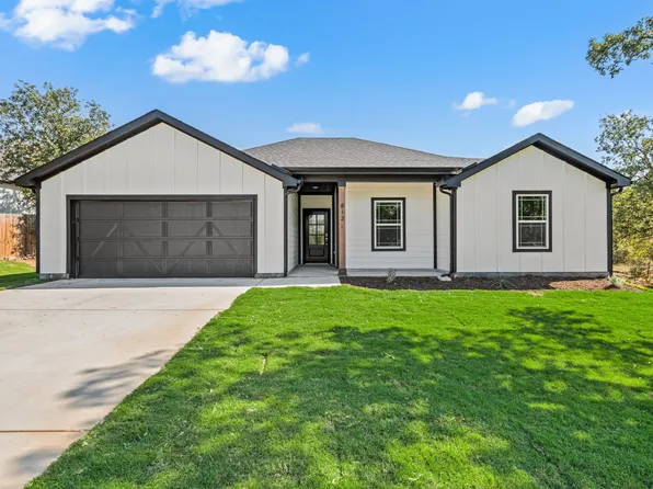 813 Haynie Dr, Bridgeport, TX 76426