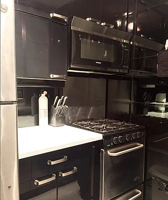 Rented by Hudson 3 Inc | media 31