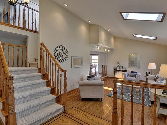 2nd image of 1327 Marlin Ave