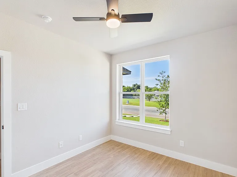 110 Parlin Ln — Photo 22