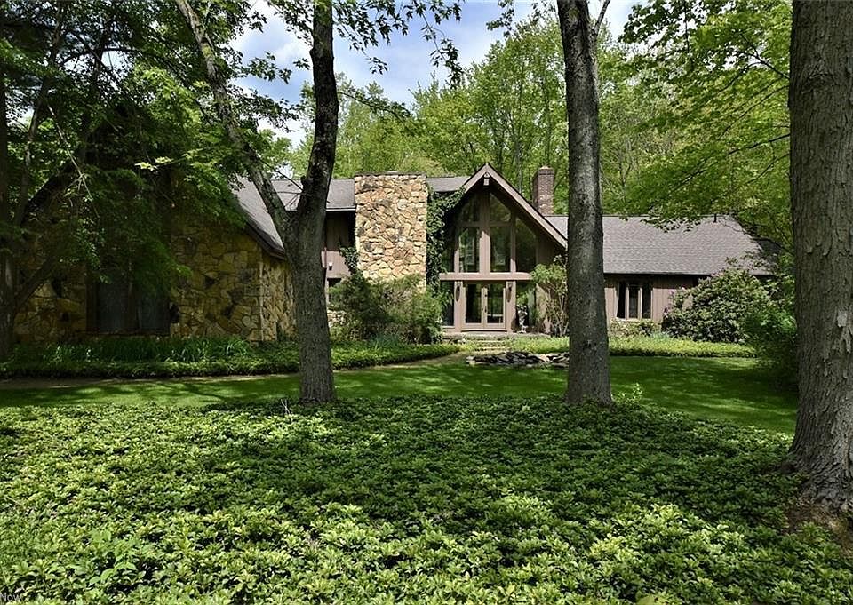 1st image of 85 Riverstone Dr