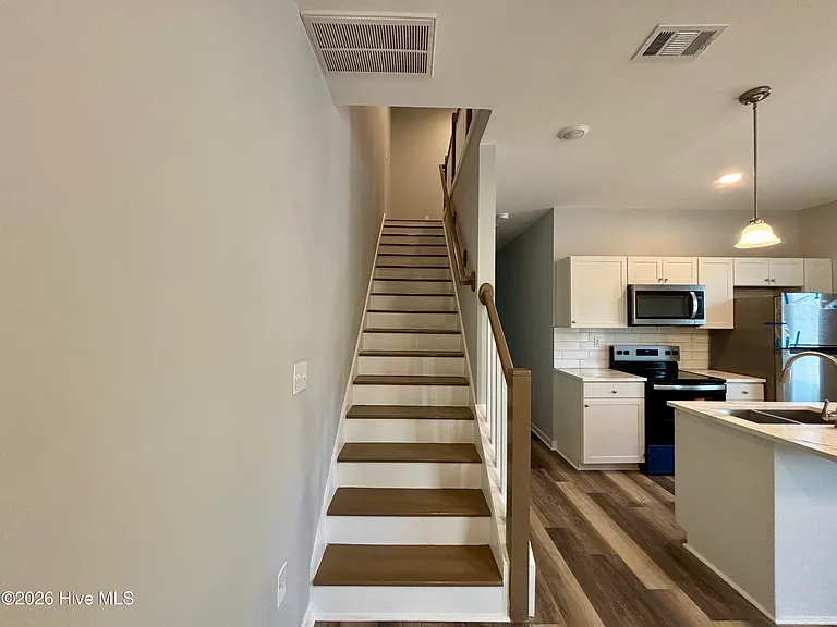 112 Telfair St #B — Photo 16