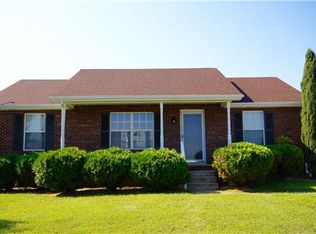 1038 Mile High Dr, Clarksville, TN 37042